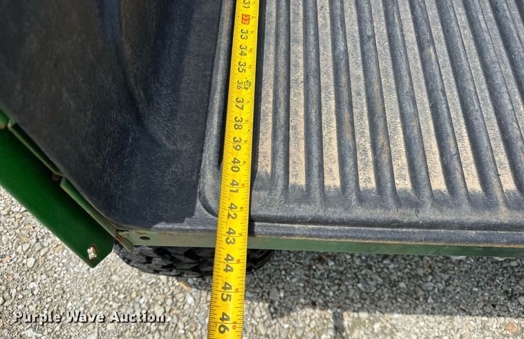 image for item DJ9502 2000 John Deere Gator utility vehicle