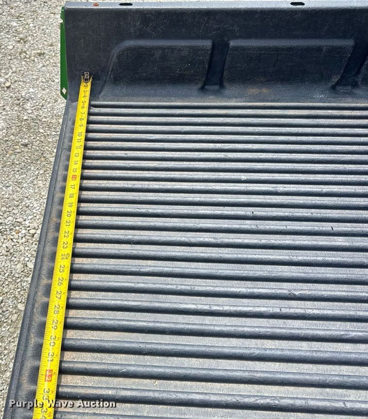 image for item DJ9502 2000 John Deere Gator utility vehicle