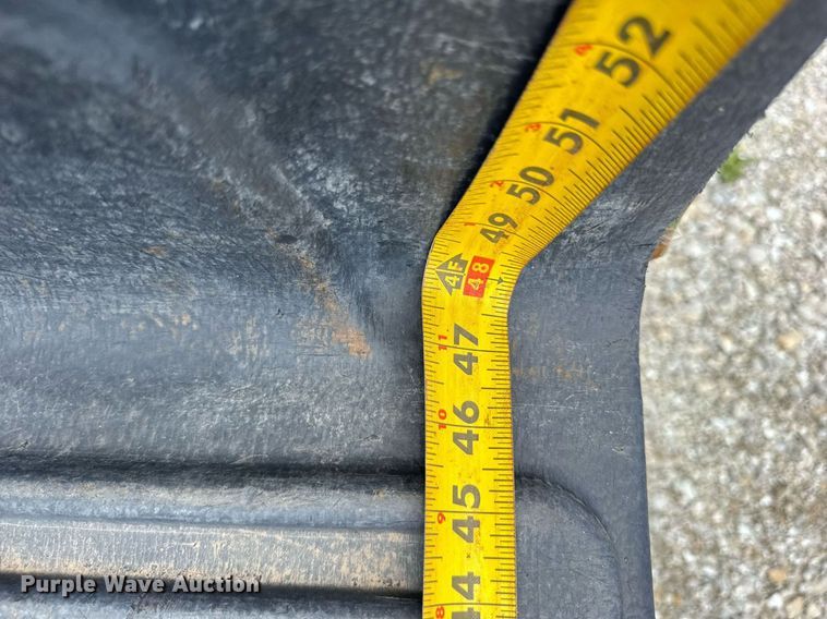 image for item DJ9502 2000 John Deere Gator utility vehicle