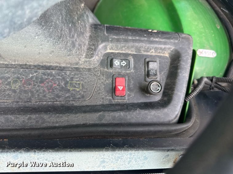 image for item DJ9502 2000 John Deere Gator utility vehicle