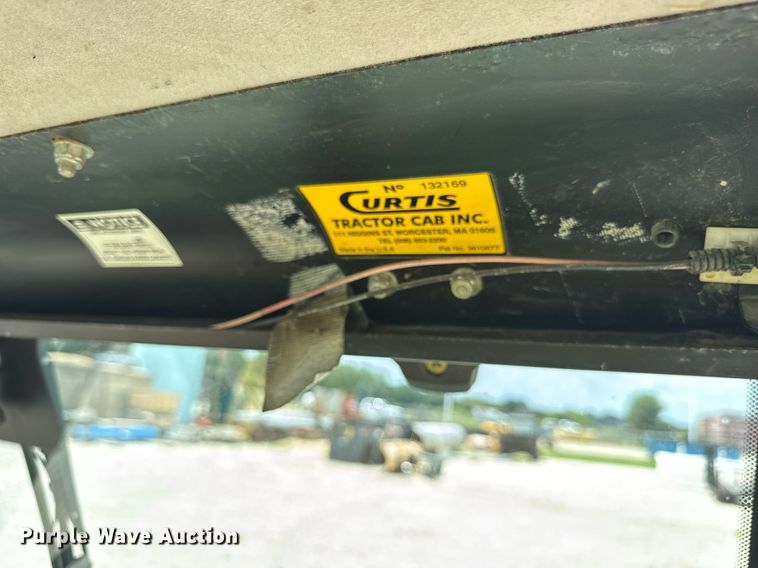 image for item DJ9502 2000 John Deere Gator utility vehicle