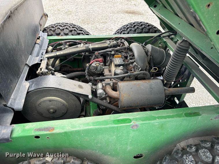 image for item DJ9502 2000 John Deere Gator utility vehicle