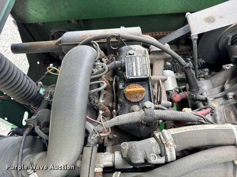 image for item DJ9502 2000 John Deere Gator utility vehicle