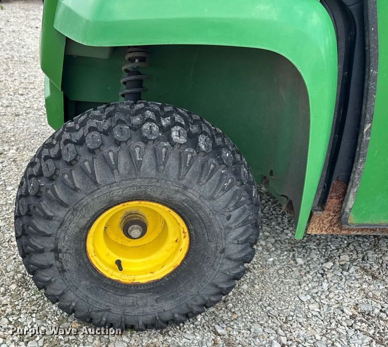 image for item DJ9502 2000 John Deere Gator utility vehicle