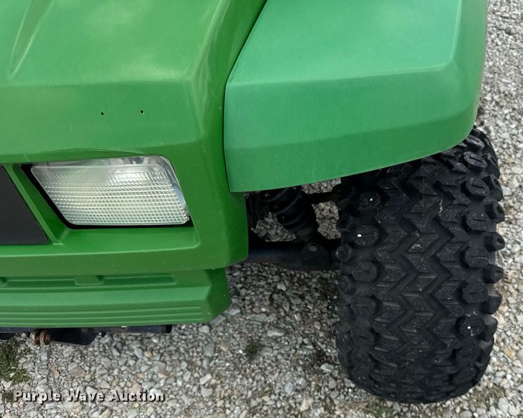 image for item DJ9502 2000 John Deere Gator utility vehicle