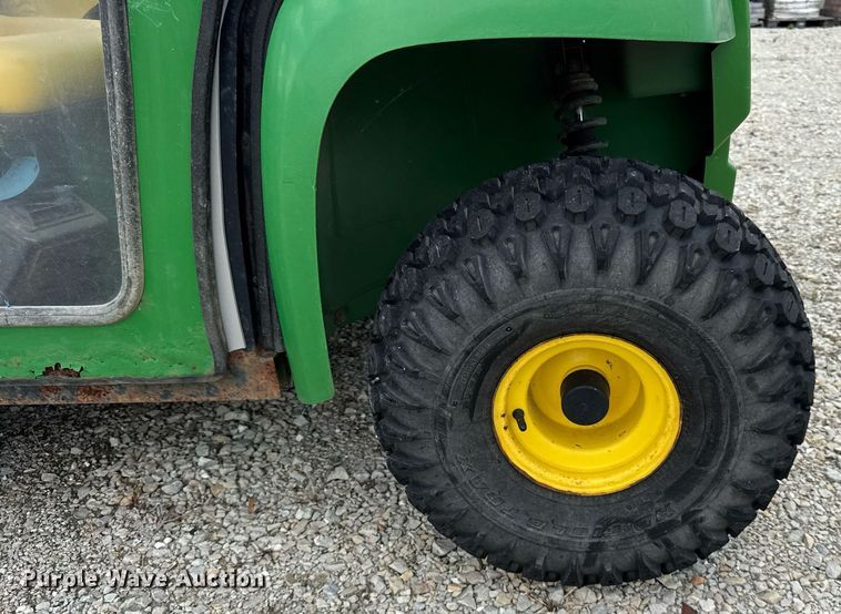 image for item DJ9502 2000 John Deere Gator utility vehicle