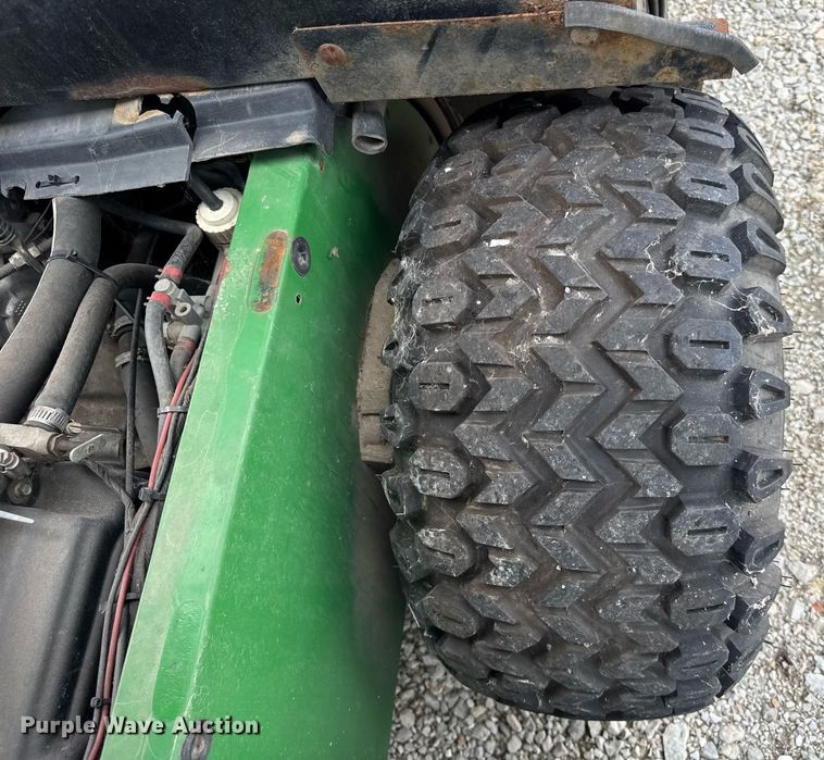 image for item DJ9502 2000 John Deere Gator utility vehicle