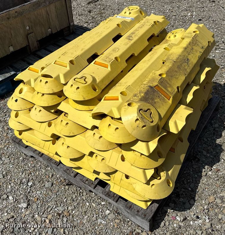 image for item DJ9512 Approximately 42 Davidson FG300 speed bumps