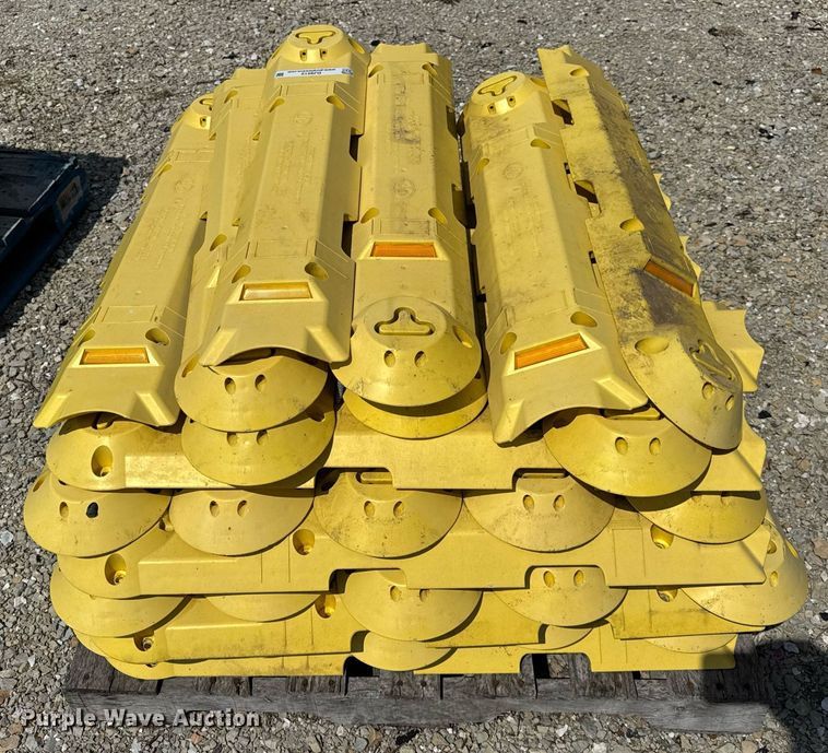 image for item DJ9512 Approximately 42 Davidson FG300 speed bumps