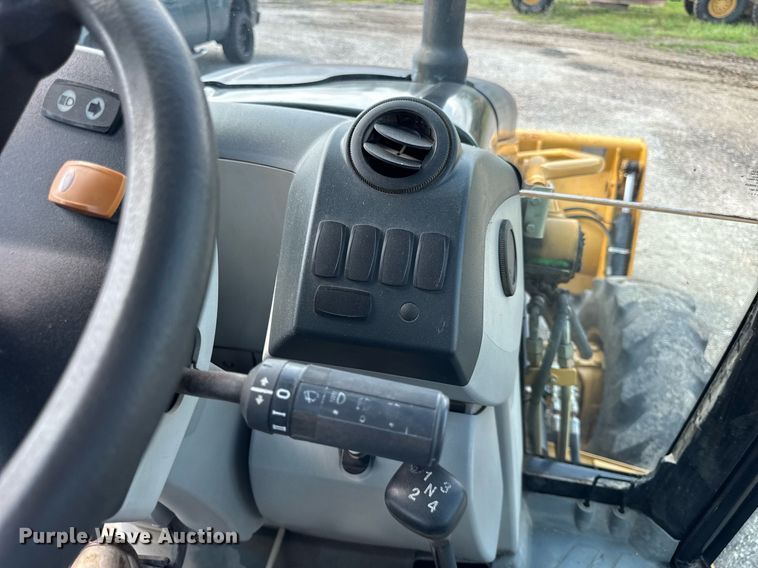 image for item DJ9534 2007 Caterpillar 420E backhoe