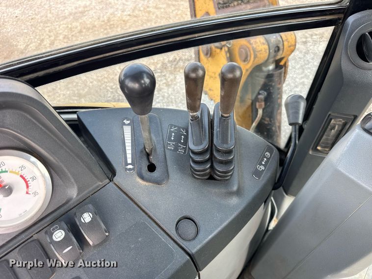 image for item DJ9534 2007 Caterpillar 420E backhoe