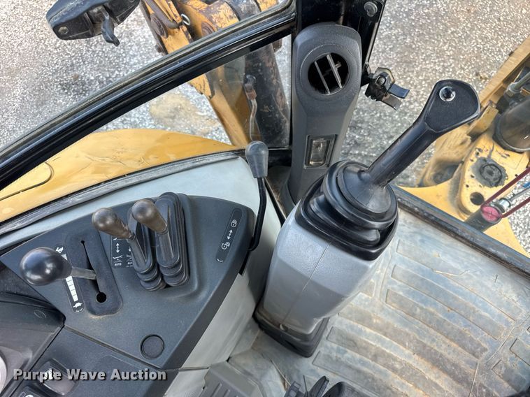 image for item DJ9534 2007 Caterpillar 420E backhoe
