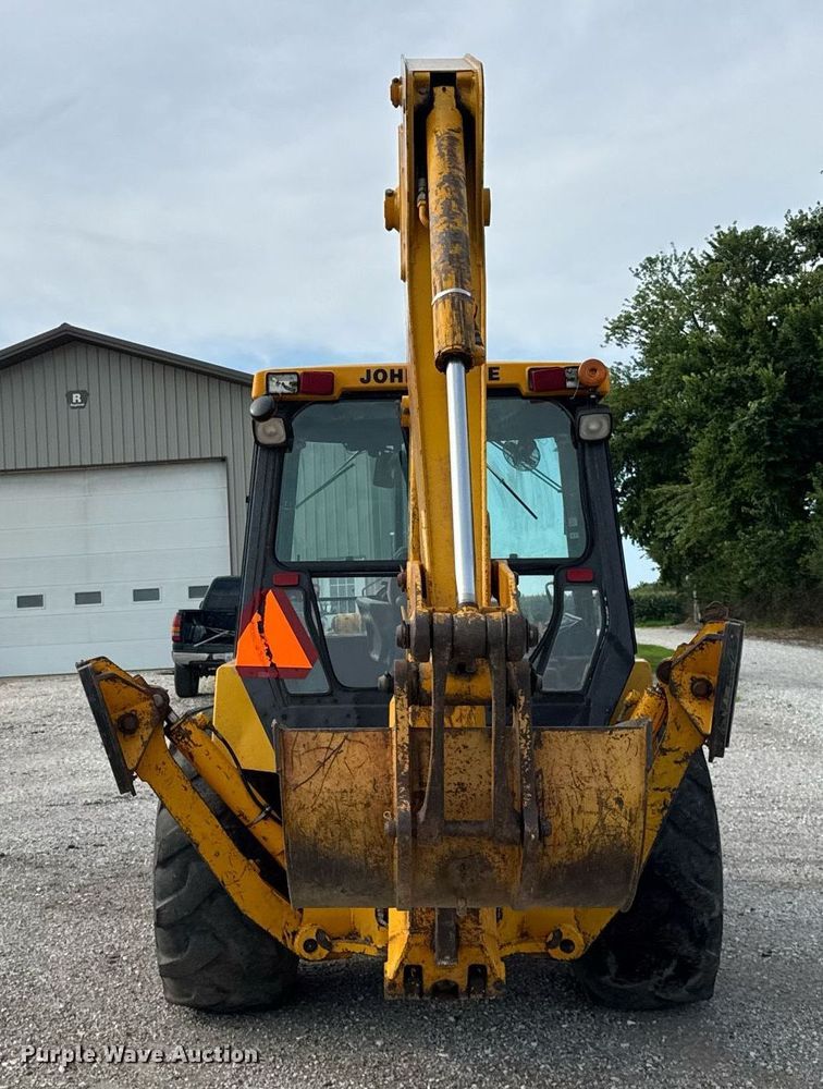 image for item DJ9680 1991 John Deere 410C backhoe