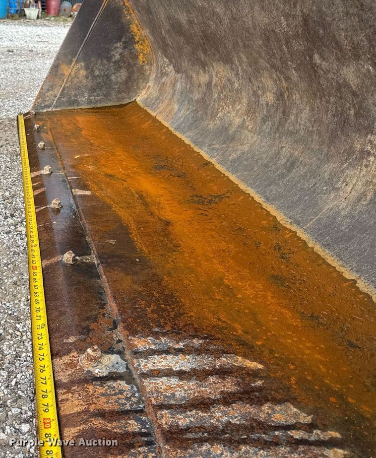 image for item DJ9680 1991 John Deere 410C backhoe