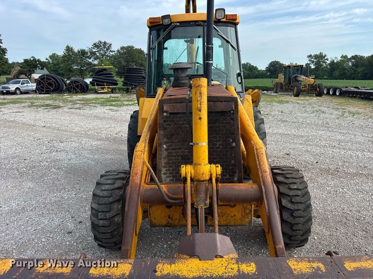 image for item DJ9680 1991 John Deere 410C backhoe