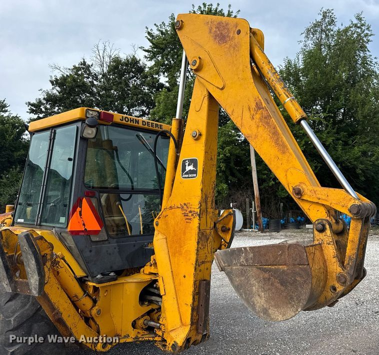 image for item DJ9680 1991 John Deere 410C backhoe