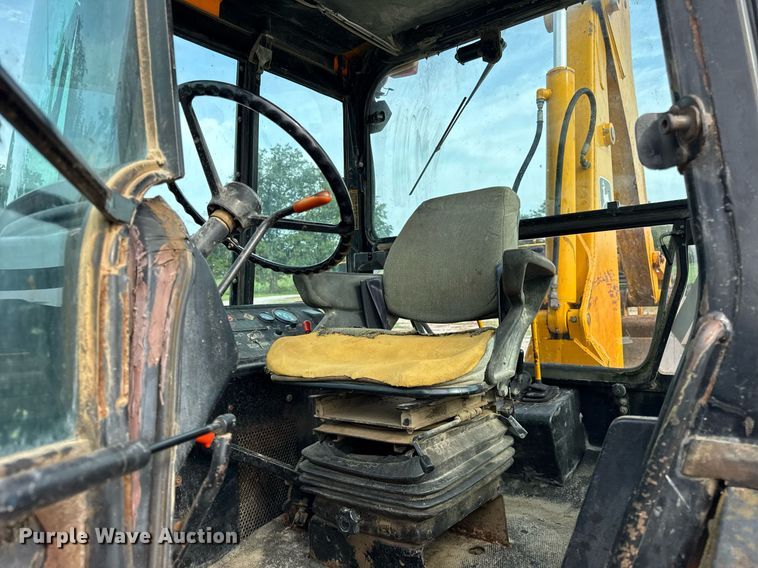 image for item DJ9680 1991 John Deere 410C backhoe