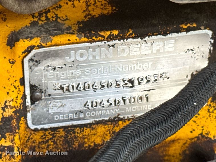 image for item DJ9680 1991 John Deere 410C backhoe