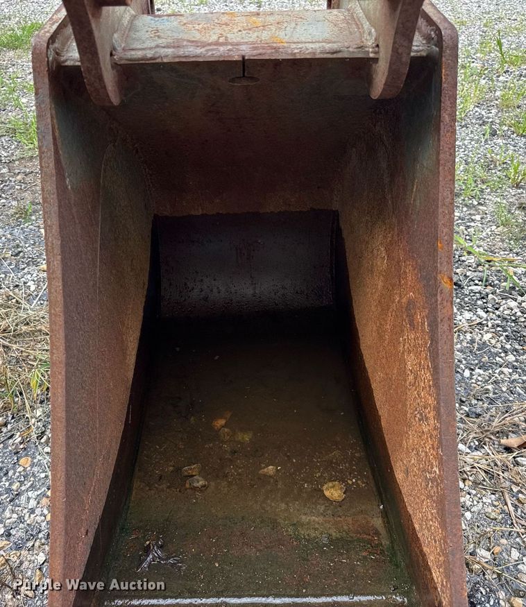 image for item DJ9680 1991 John Deere 410C backhoe