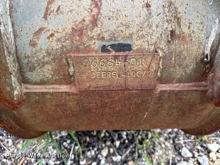 image for item DJ9680 1991 John Deere 410C backhoe