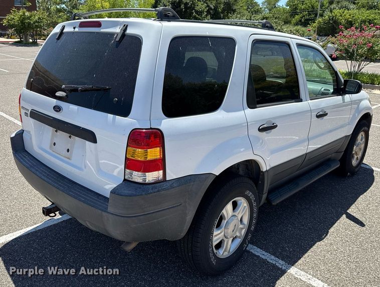 image for item DO7183 2004 Ford Escape SUV