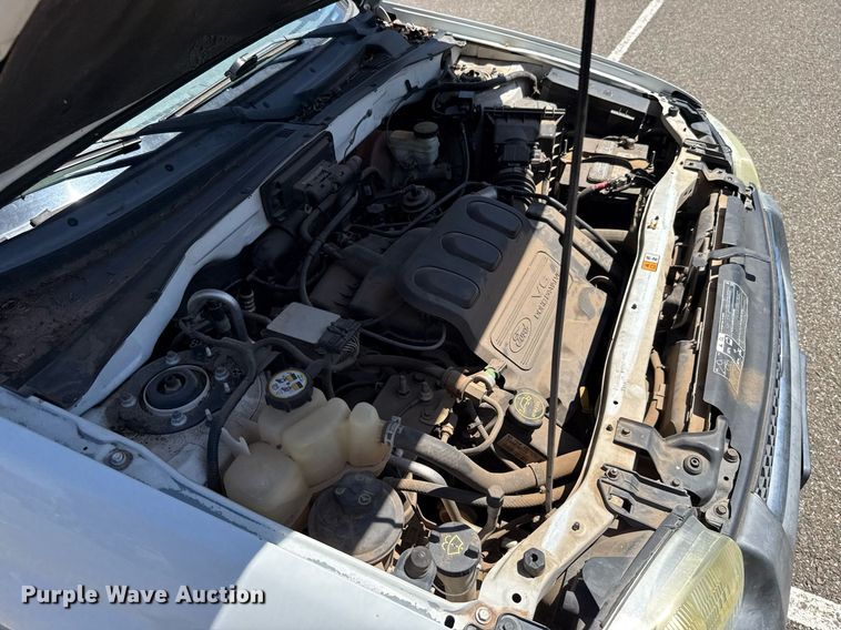 image for item DO7183 2004 Ford Escape SUV