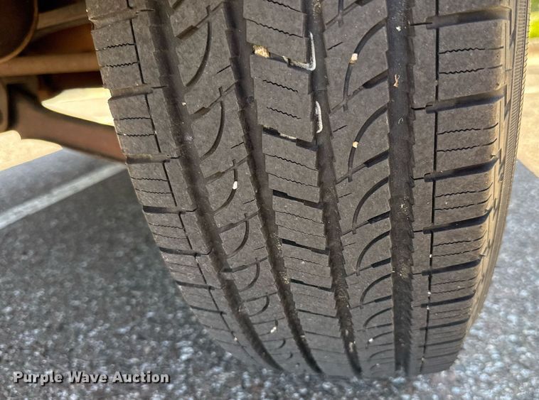 image for item DO7183 2004 Ford Escape SUV