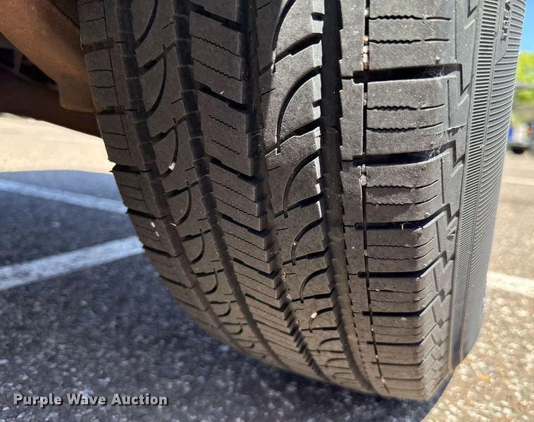 image for item DO7183 2004 Ford Escape SUV