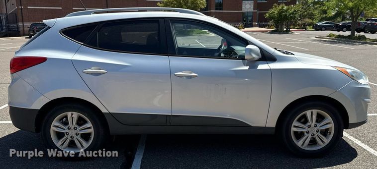 image for item DO7185 2011 Hyundai Tucson SUV