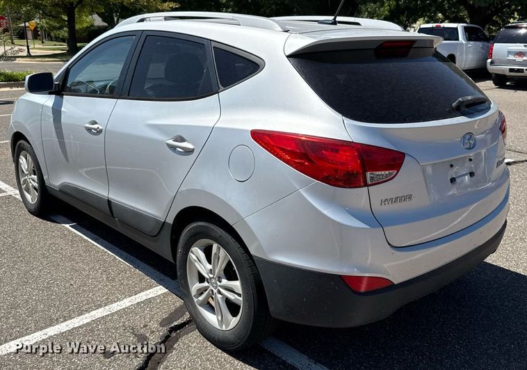 image for item DO7185 2011 Hyundai Tucson SUV