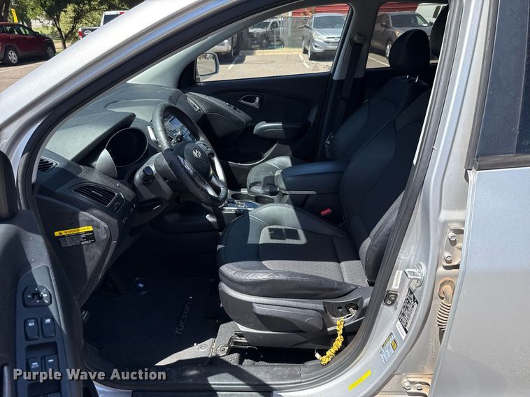 image for item DO7185 2011 Hyundai Tucson SUV