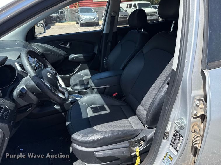 image for item DO7185 2011 Hyundai Tucson SUV