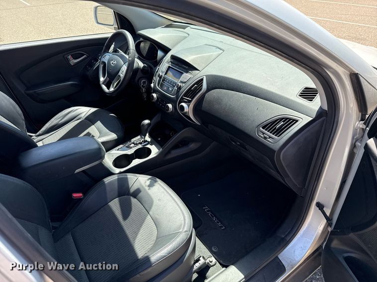 image for item DO7185 2011 Hyundai Tucson SUV