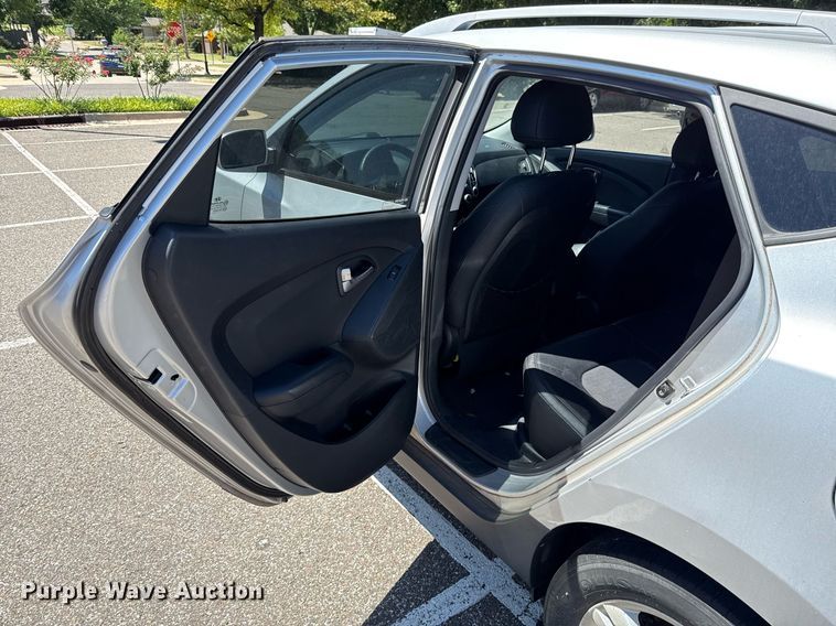 image for item DO7185 2011 Hyundai Tucson SUV