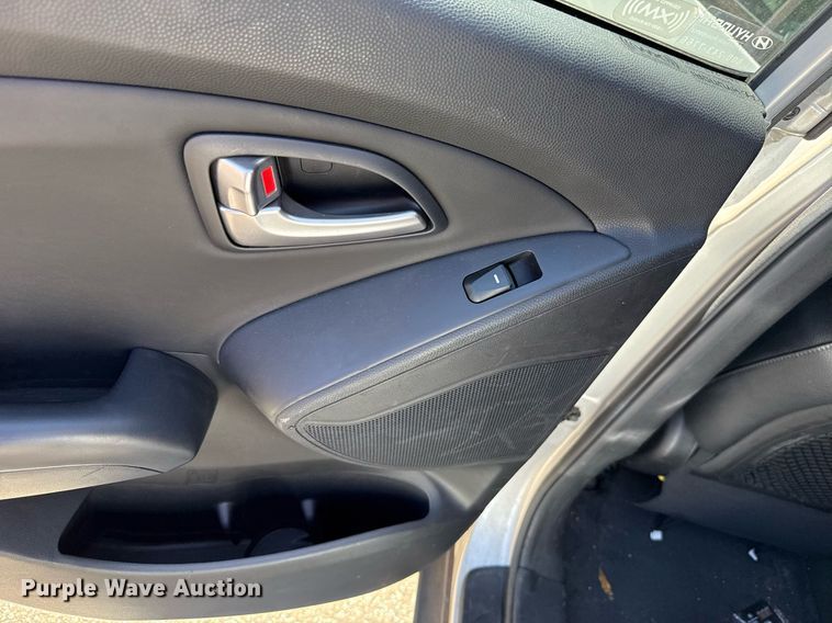 image for item DO7185 2011 Hyundai Tucson SUV