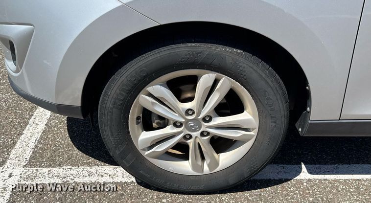 image for item DO7185 2011 Hyundai Tucson SUV