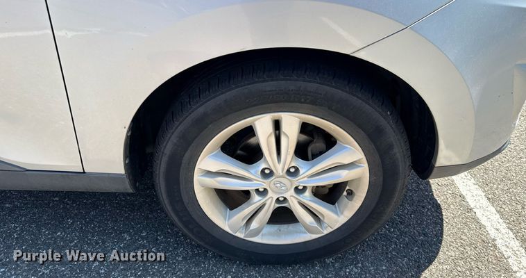 image for item DO7185 2011 Hyundai Tucson SUV