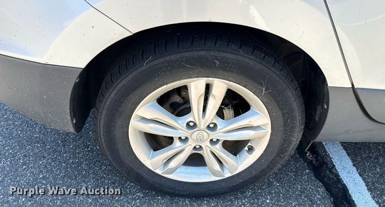 image for item DO7185 2011 Hyundai Tucson SUV