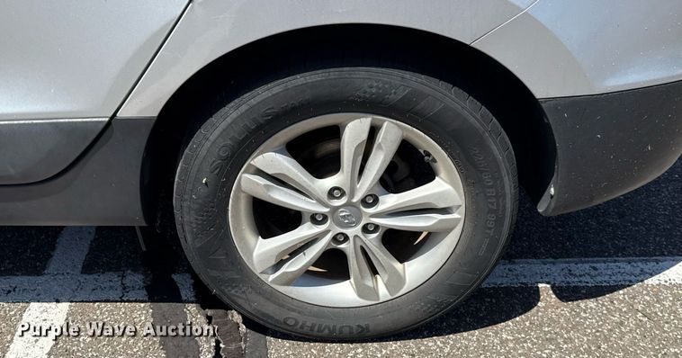 image for item DO7185 2011 Hyundai Tucson SUV