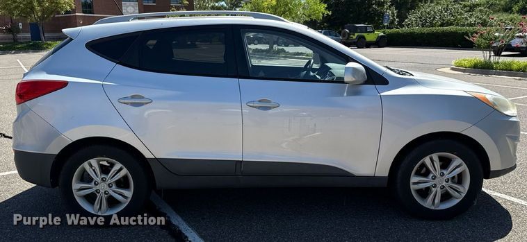 image for item DO7186 2011 Hyundai Tucson SUV