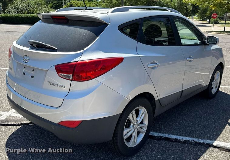 image for item DO7186 2011 Hyundai Tucson SUV