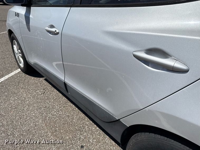 image for item DO7186 2011 Hyundai Tucson SUV