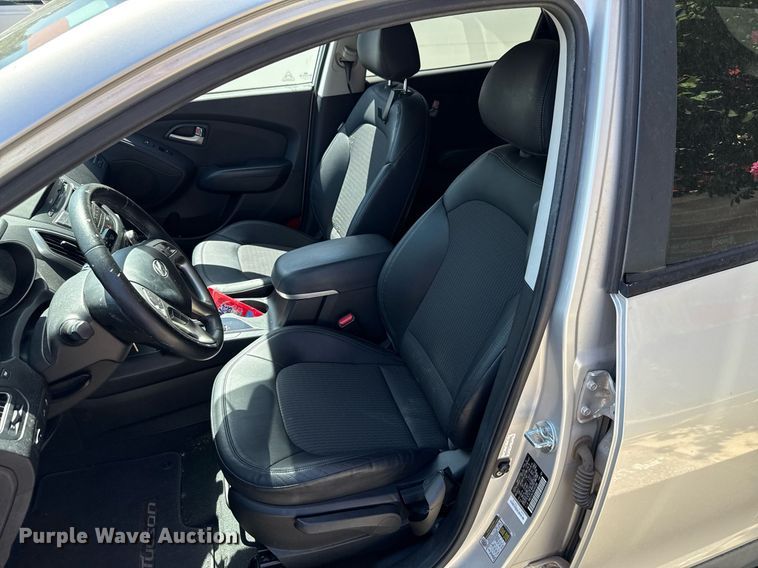 image for item DO7186 2011 Hyundai Tucson SUV