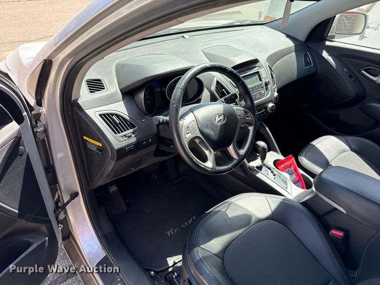 image for item DO7186 2011 Hyundai Tucson SUV