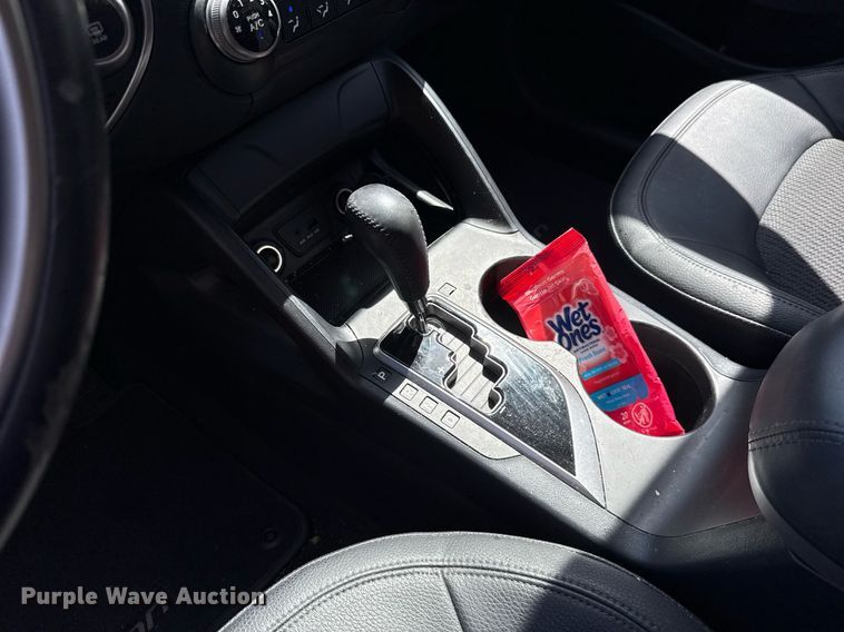 image for item DO7186 2011 Hyundai Tucson SUV