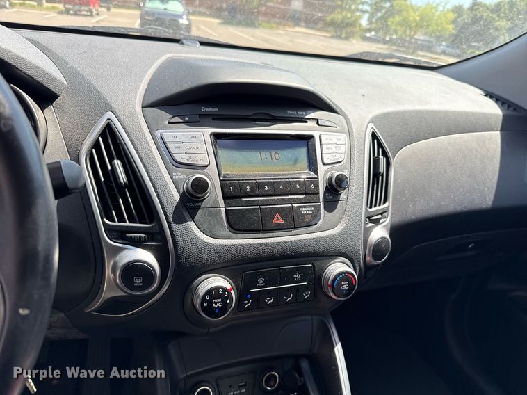 image for item DO7186 2011 Hyundai Tucson SUV