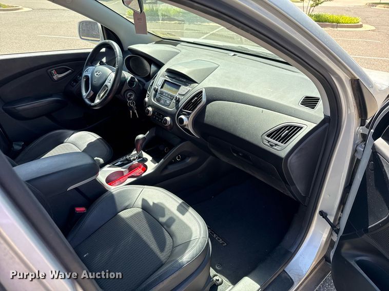 image for item DO7186 2011 Hyundai Tucson SUV