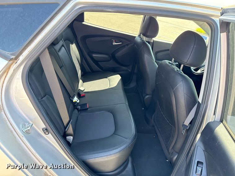 image for item DO7186 2011 Hyundai Tucson SUV