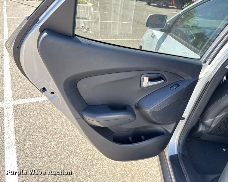 image for item DO7186 2011 Hyundai Tucson SUV