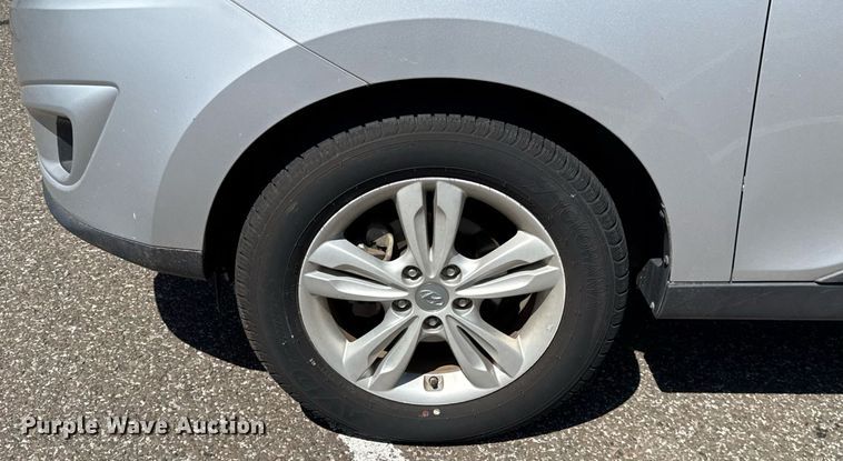 image for item DO7186 2011 Hyundai Tucson SUV